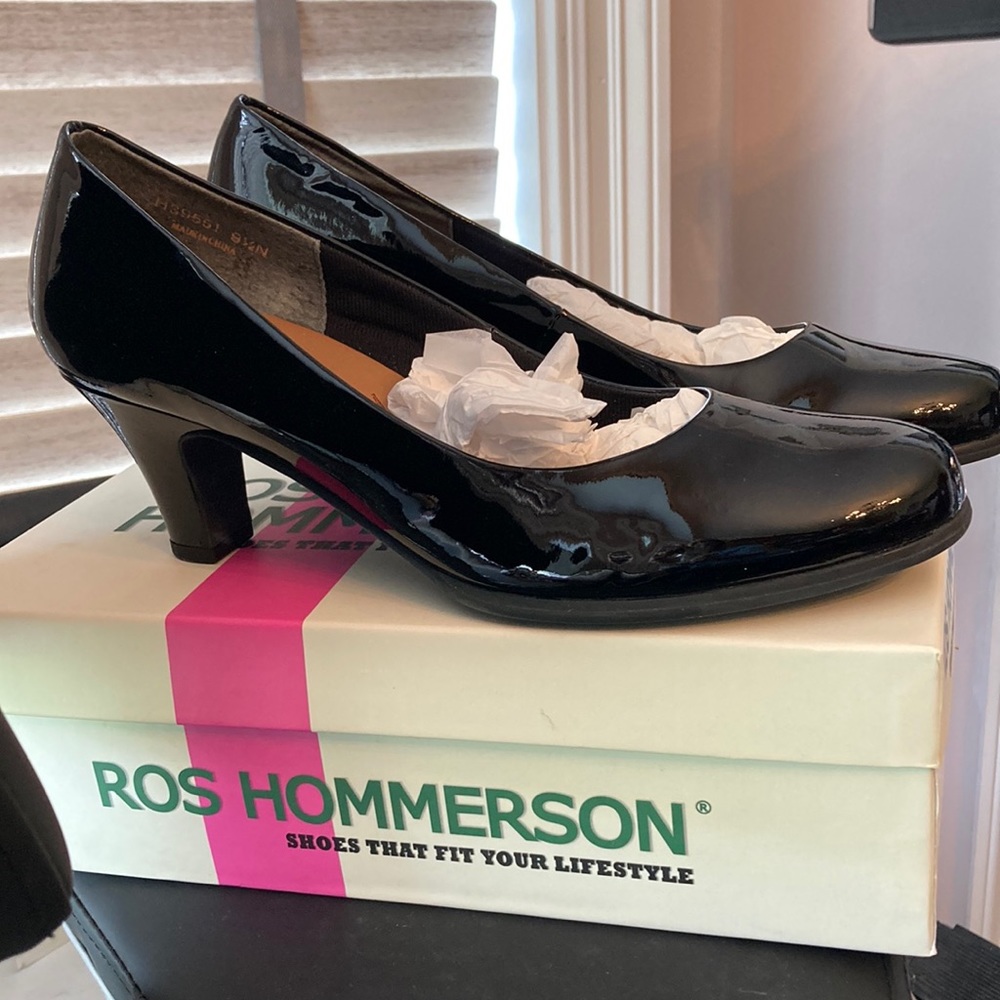 Rod Hommerson narrow black patent leather pumps